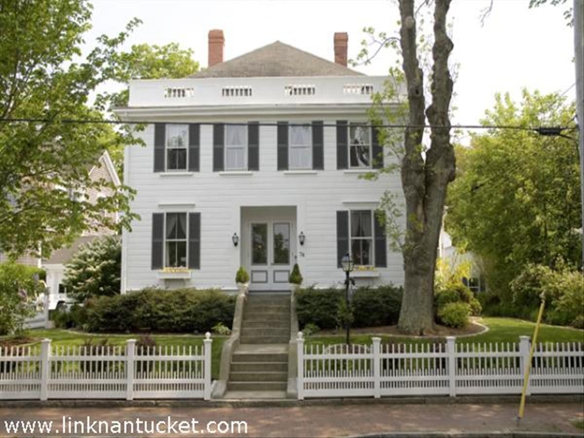 Town- 76 Main Street Image