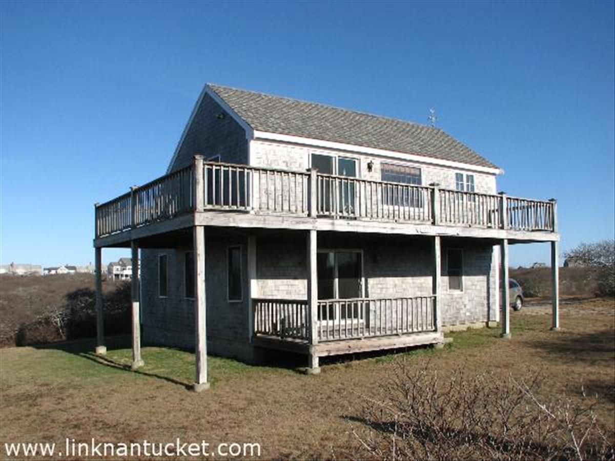 Tom Nevers- 4 Van Fleet Circle Image