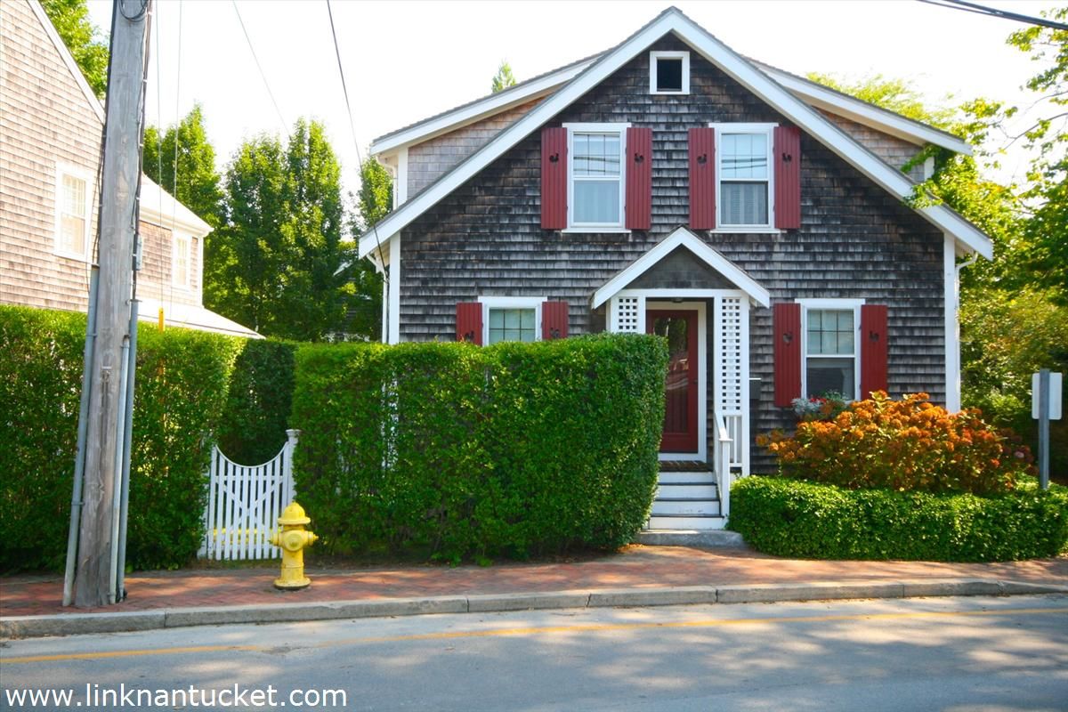 Town- 30 Pleasant Street Image