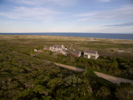 100 Low Beach Road