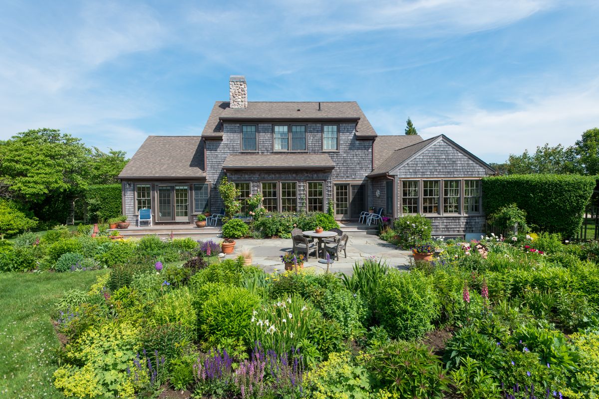 Tom Nevers- 2 A Longwood Drive Image