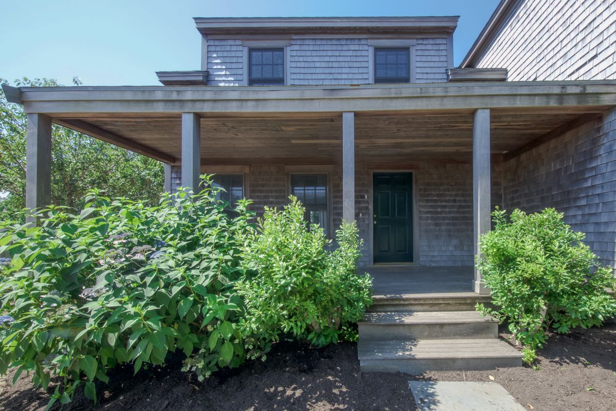 Mid Island- 20B Miacomet Avenue Image