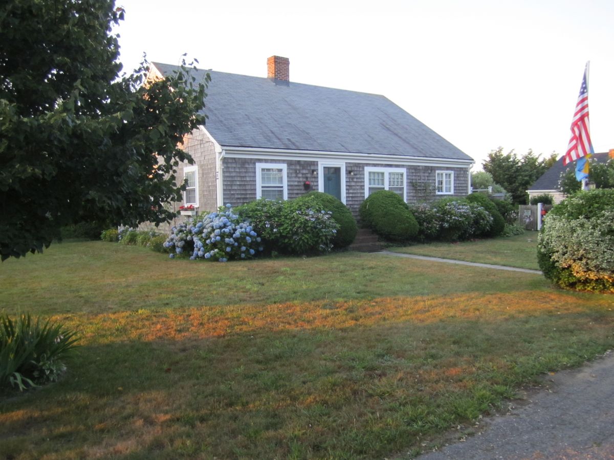 Mid Island- 8 Sparks Avenue Image