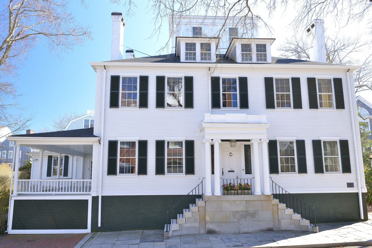 Town- 72 Main Street Image