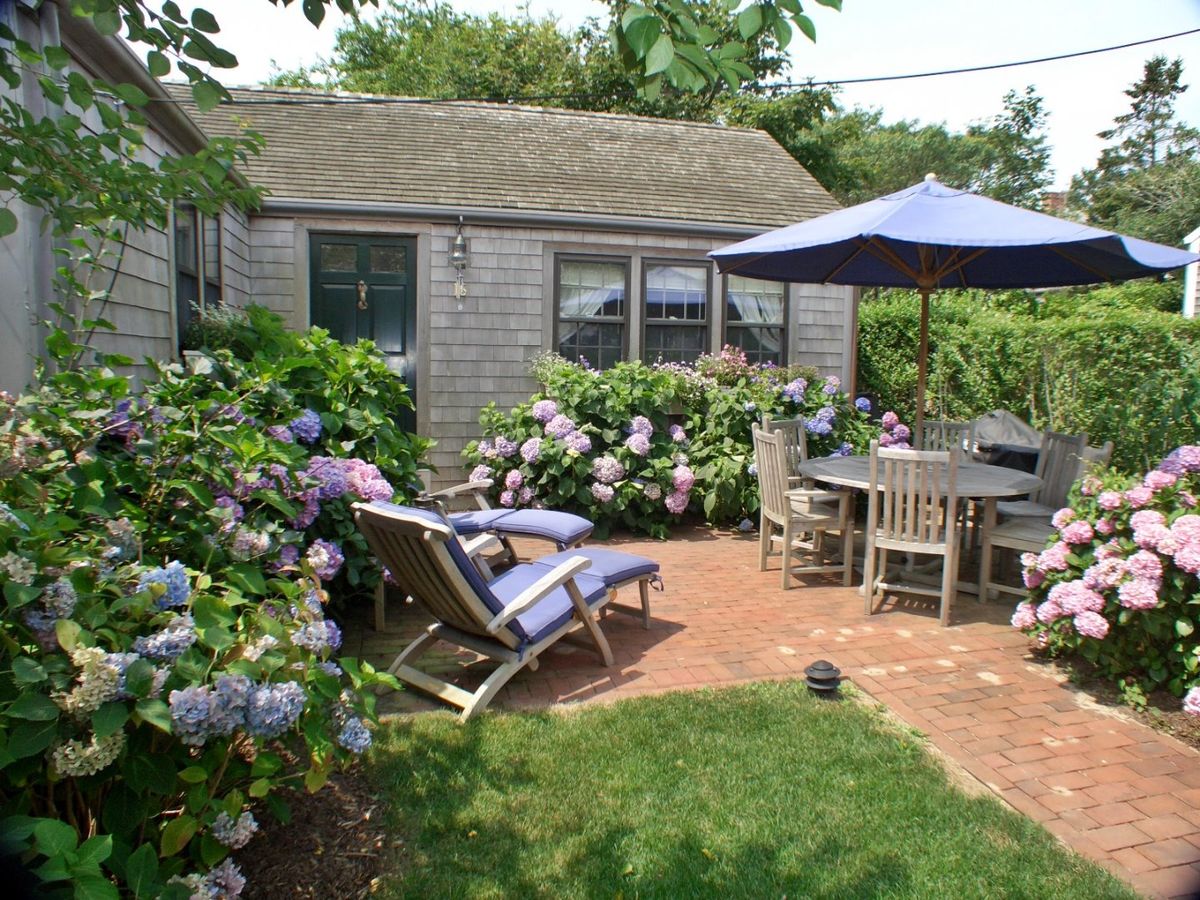 Town- 16 Warren Street Image