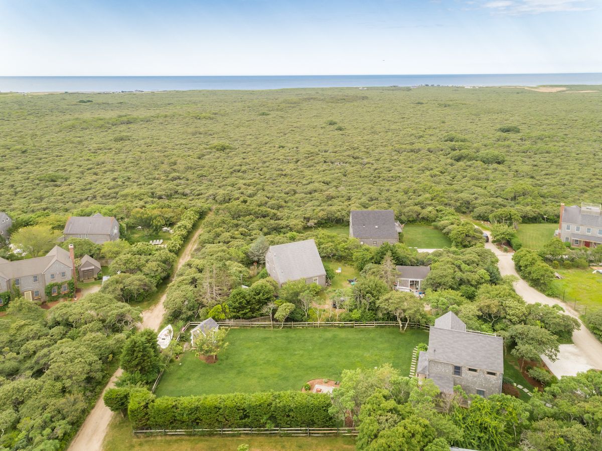 Tom Nevers- 24 Clarendon Street Image