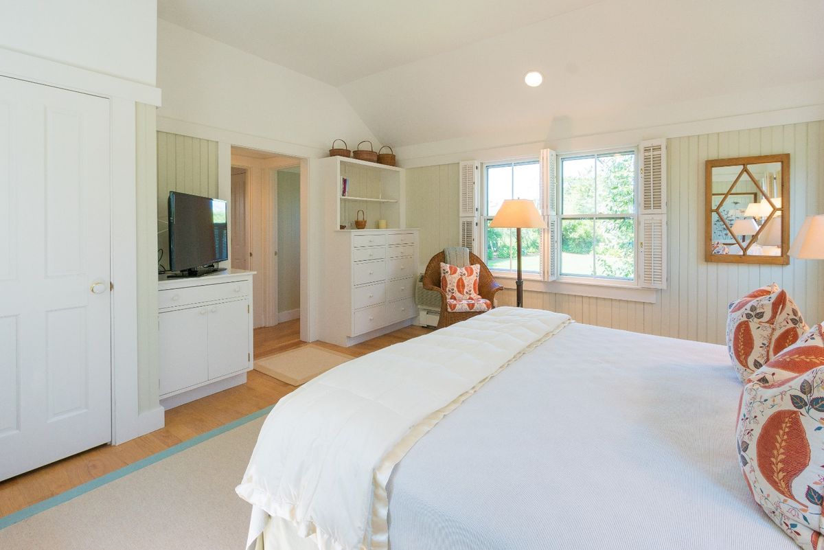 Main House private master suite