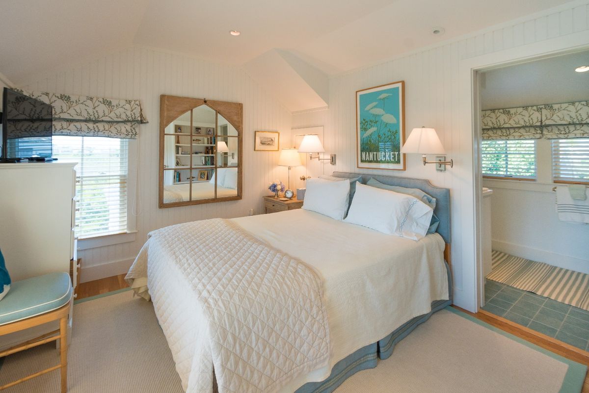 Cottage bedroom