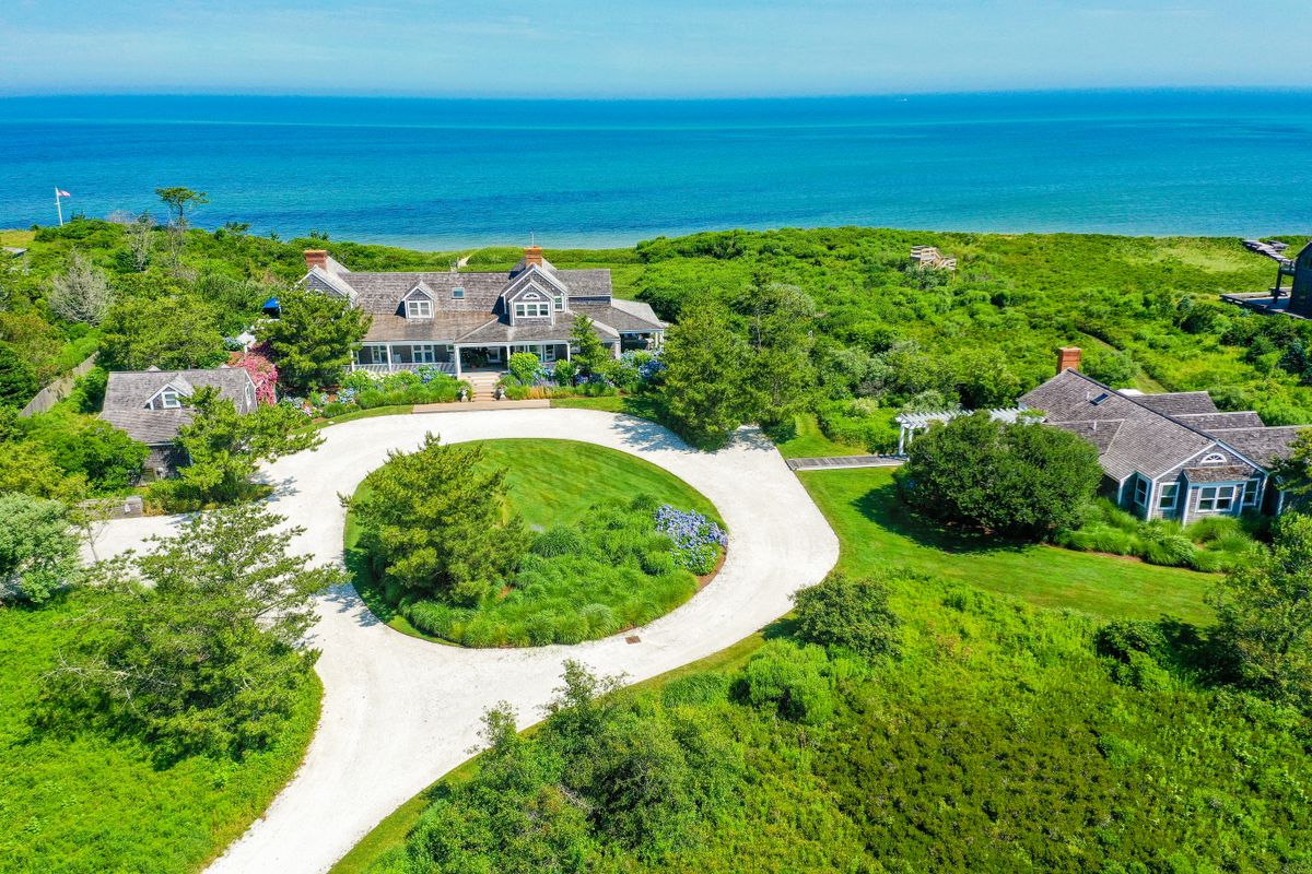 Dionis- 119 and 119R Eel Point Road Image