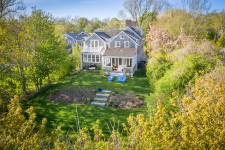 NEIGHBORHOOD - tettun Town- 26 West Chester Street - Fisher Real Estate Nantucket