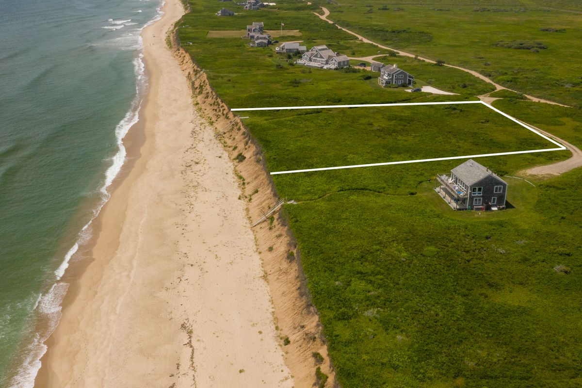 Madequecham- 14 Madequecham Valley Road Image