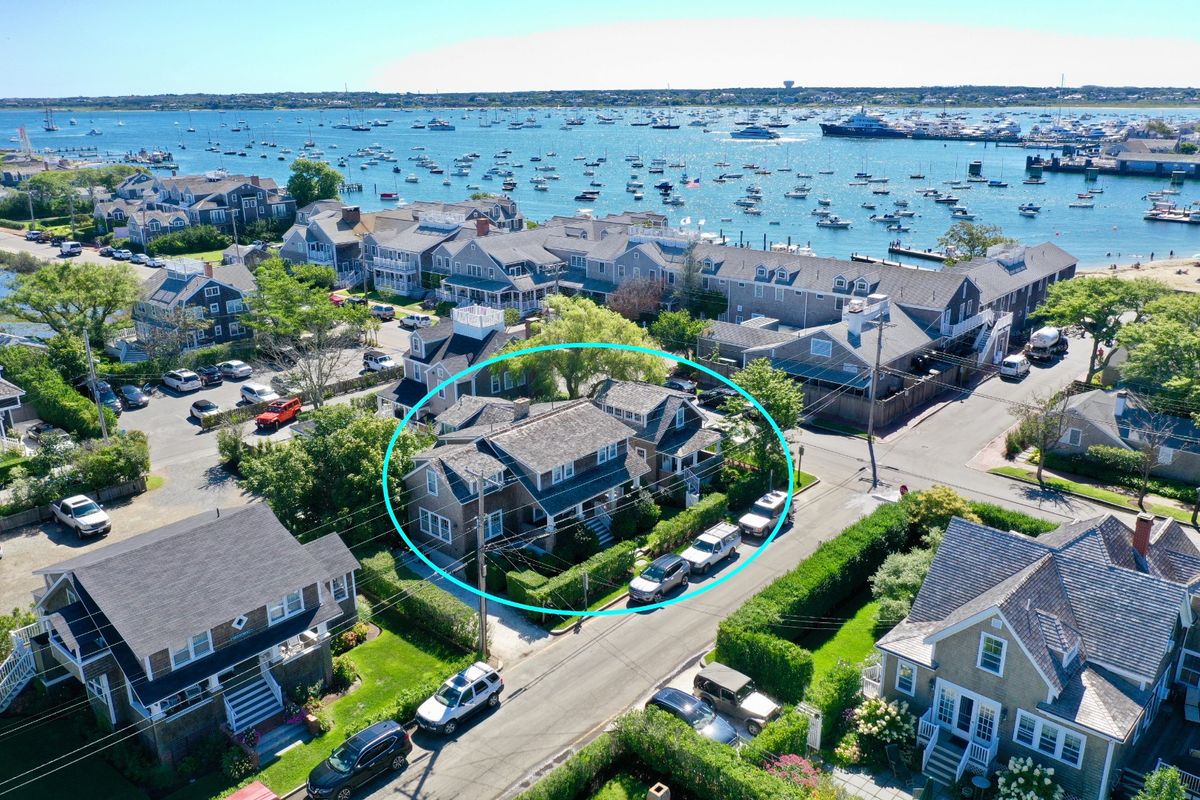 Brant Point- 1 Walsh Street Image