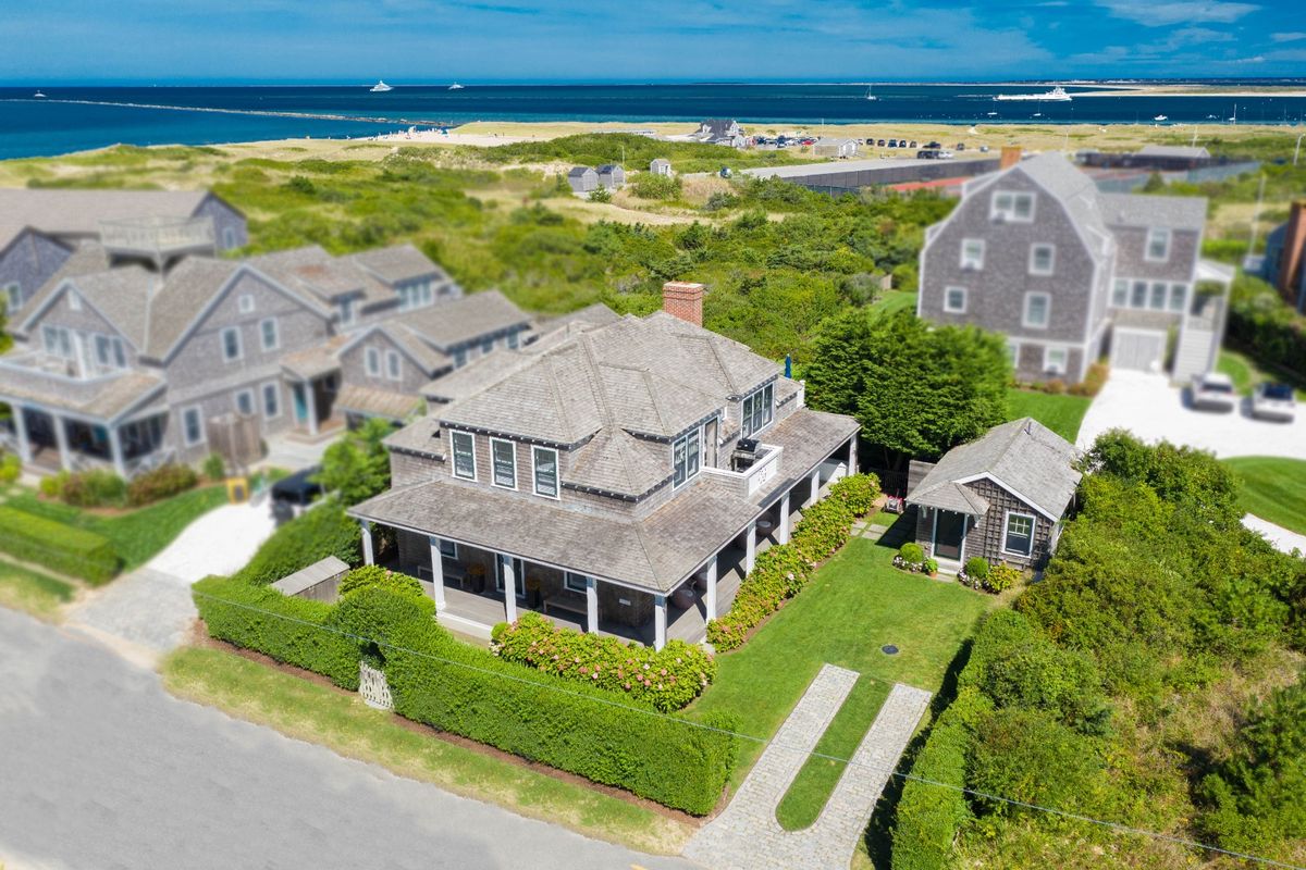 Brant Point- 29 Jefferson Avenue placeholder