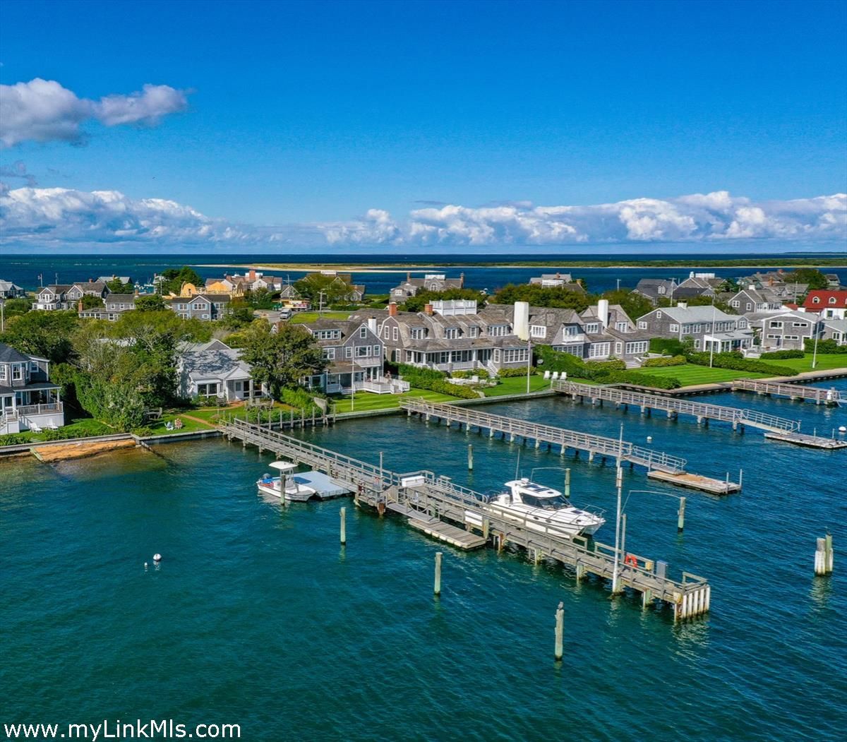 Brant Point- 34 Easton Street Image