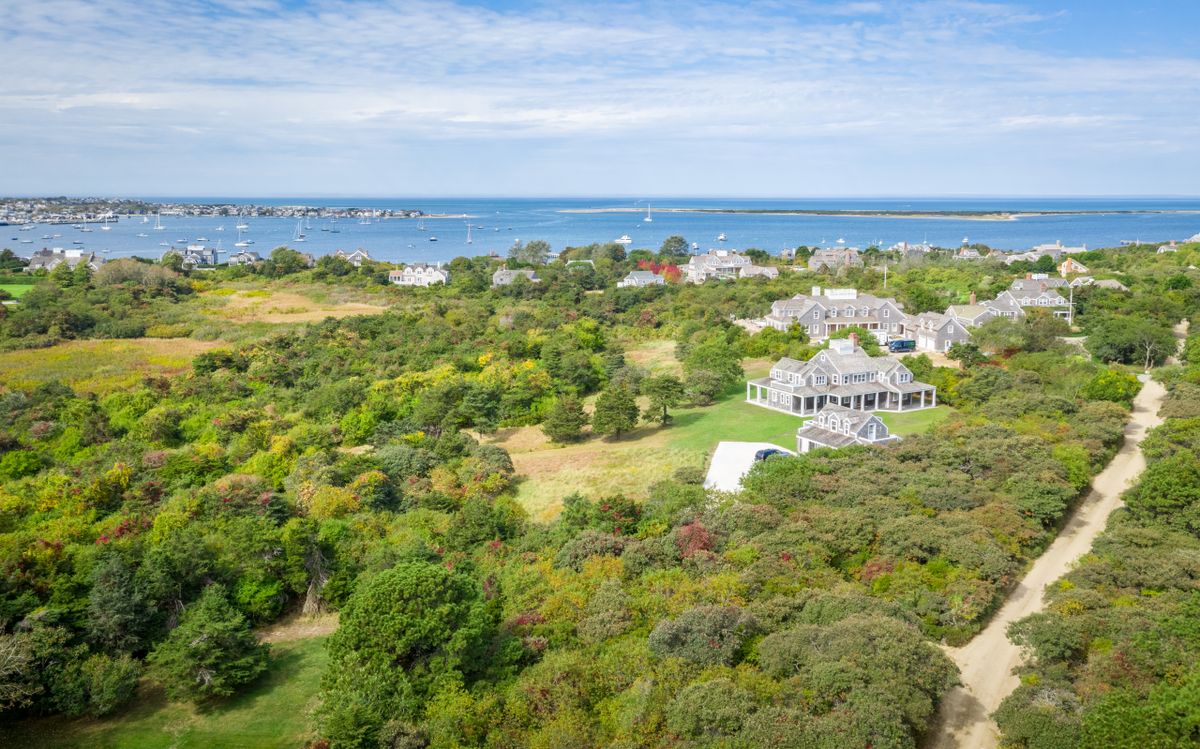 Monomoy- 2, 4, 4.5 Cathcart Road Image