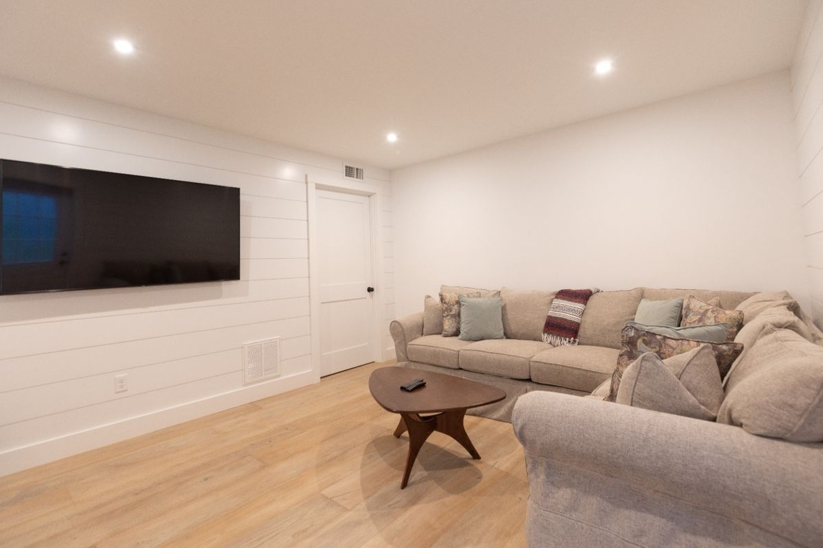 Main House Entertainment Space