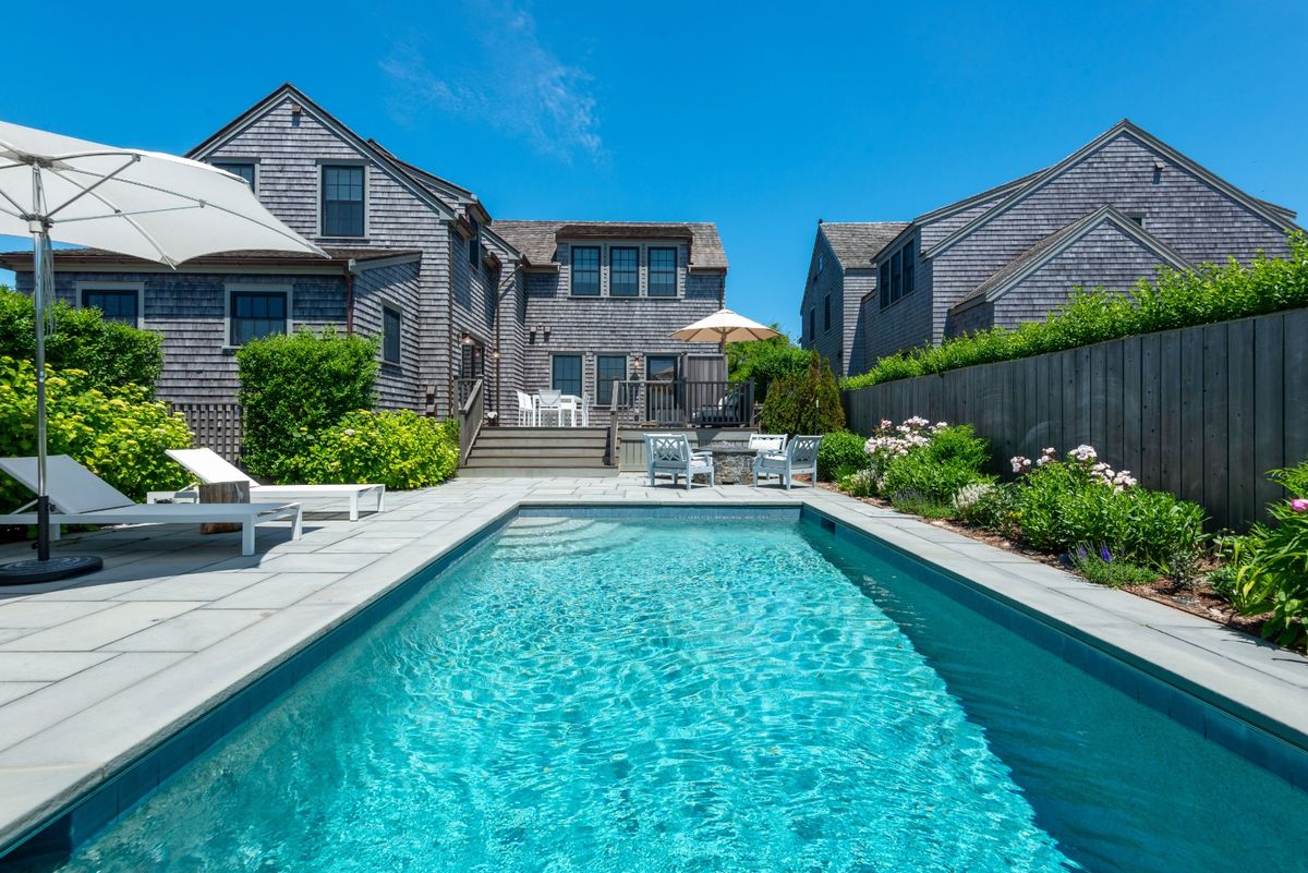 South of Town- 2 Old Mill Court Image