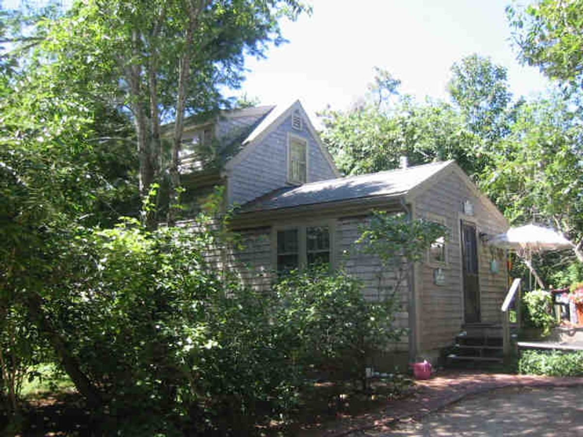 Mid Island- 65R Miacomet Avenue placeholder
