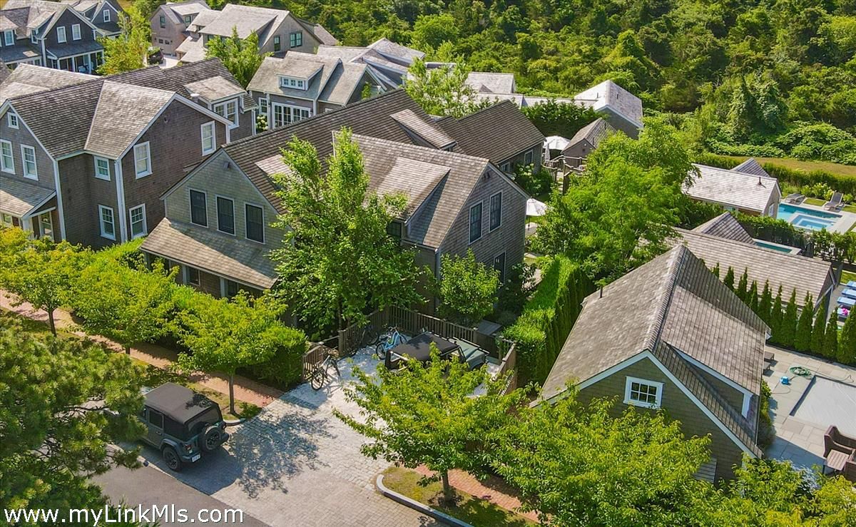 Town- 3 Old Farm Road Image