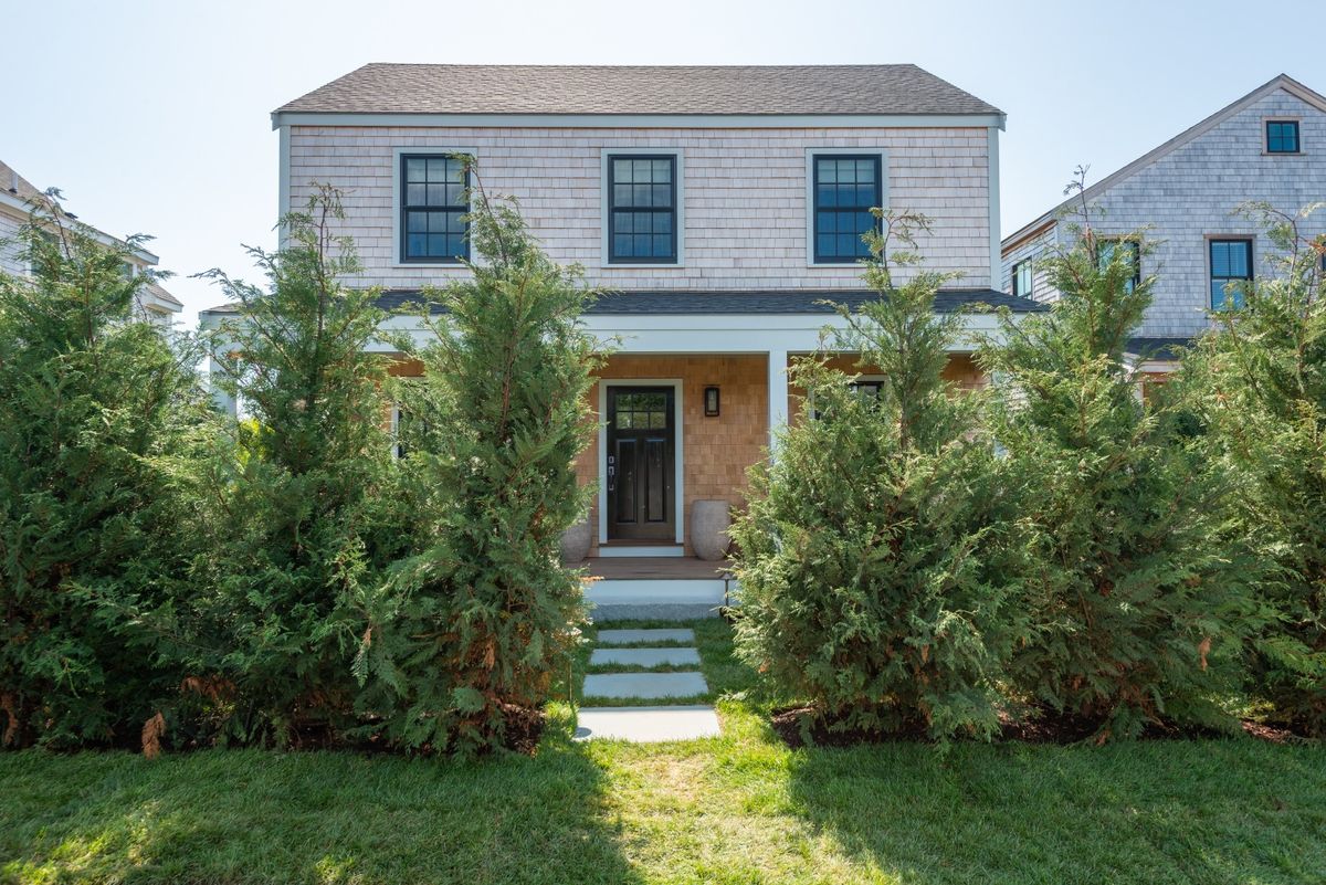 Mid Island- 7 Bluet Court Image