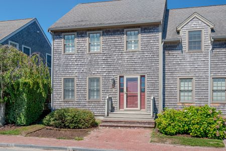 Mid Island- 25B Park Circle Image
