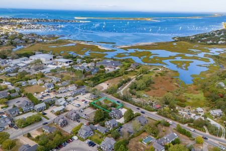 Mid Island- 161 Orange Street Image