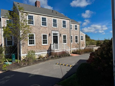Town- 6 Mariner Way Image