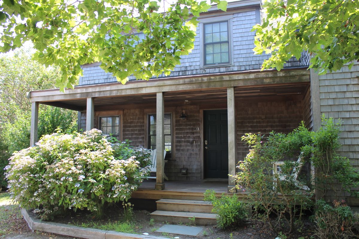 Mid Island- 20B Miacomet Avenue placeholder