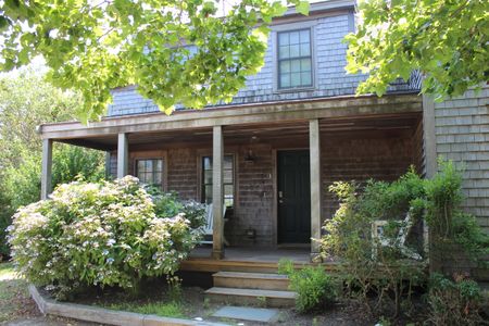 Mid Island- 20B Miacomet Avenue Image