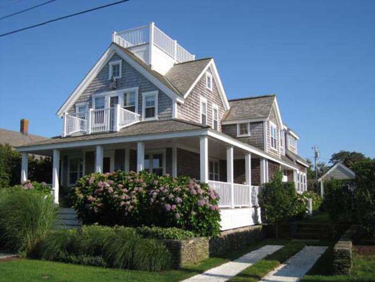 Brant Point- 10 East Lincoln Avenue Image