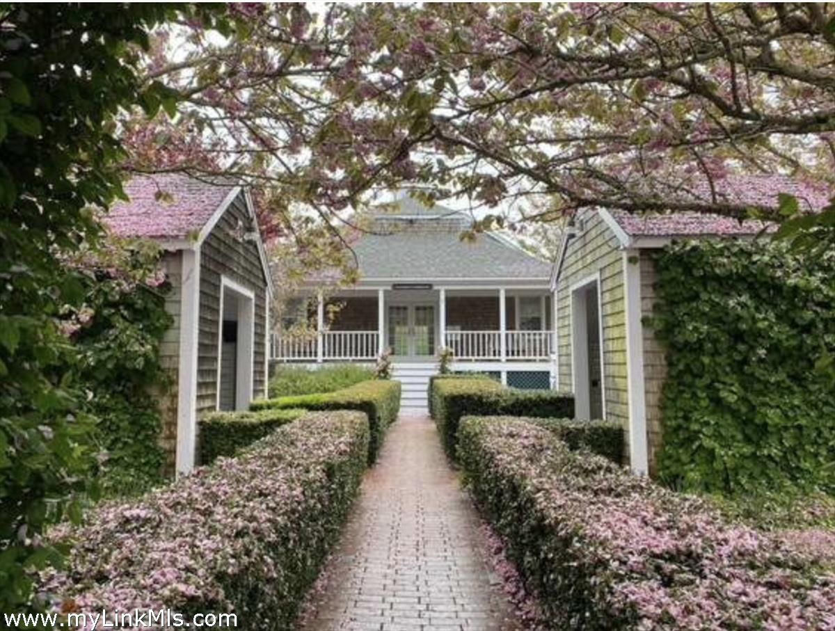 Clubhouse for Naushop