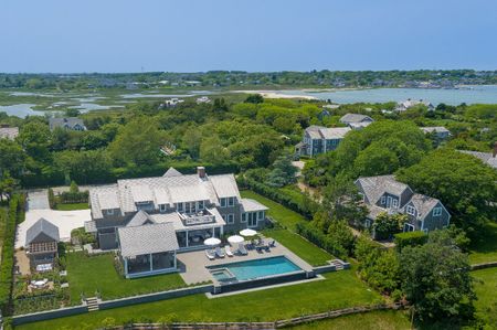 Monomoy- 41 Monomoy Road Image