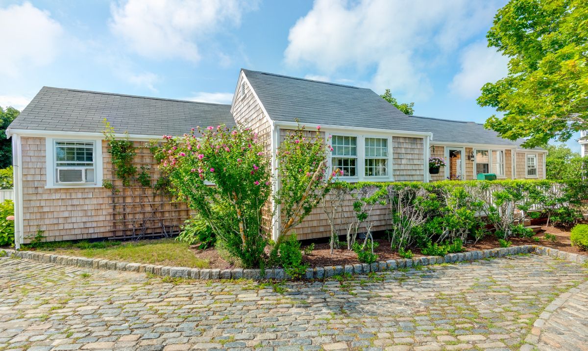 Brant Point- 11 Stone Barn Way placeholder