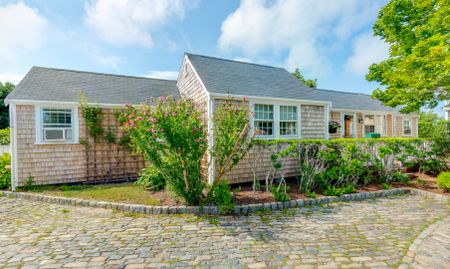 Brant Point- 11 Stone Barn Way Image