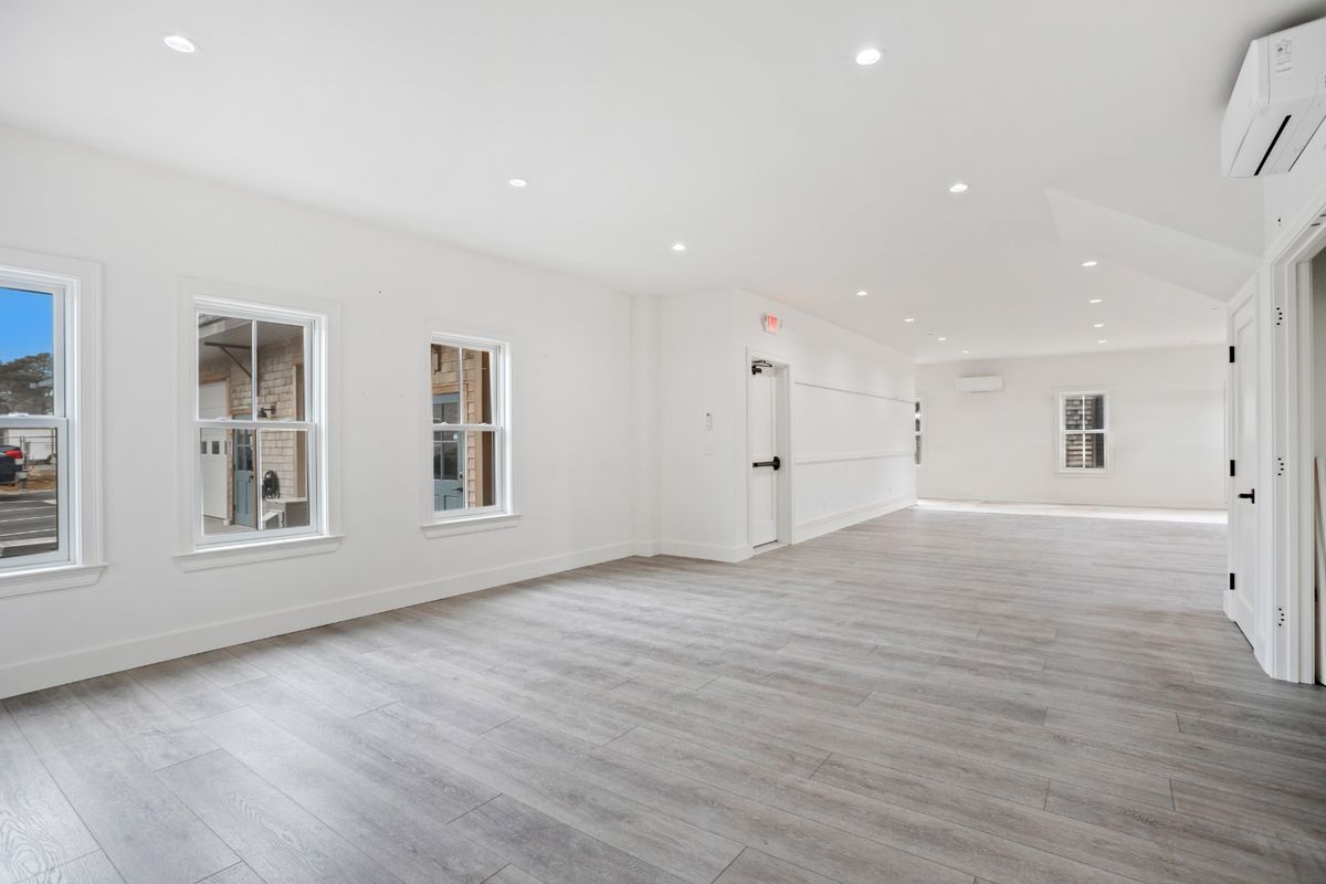 1st Floor Retail
