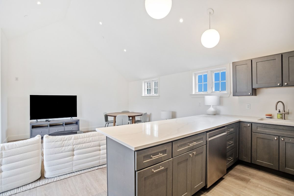 2nd Floor Apartment
