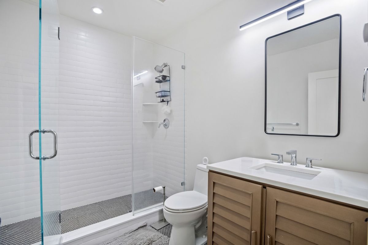 2nd Floor Bath