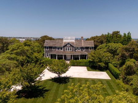 Monomoy- 34 Brewster Road Image