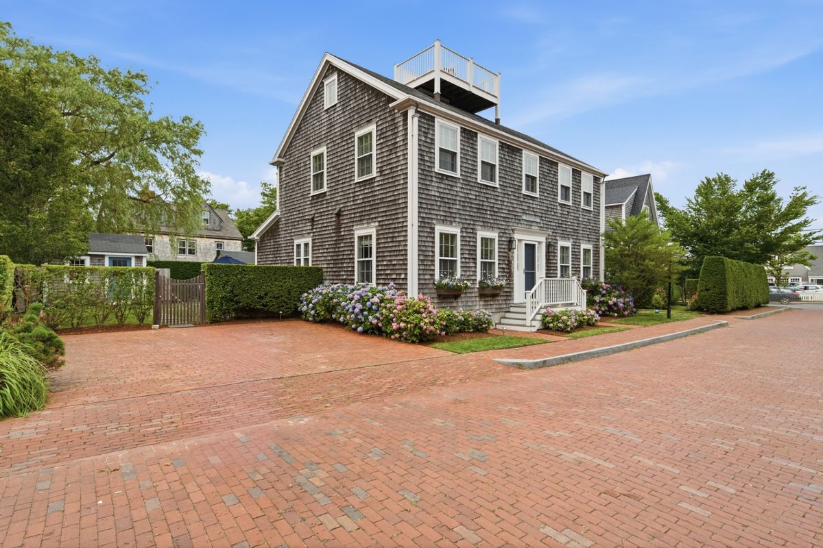 Brant Point- 3 Dolphin Court Image