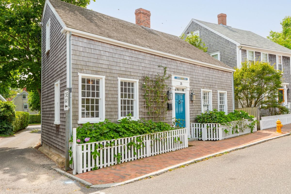 Town- 35 Pine Street Image