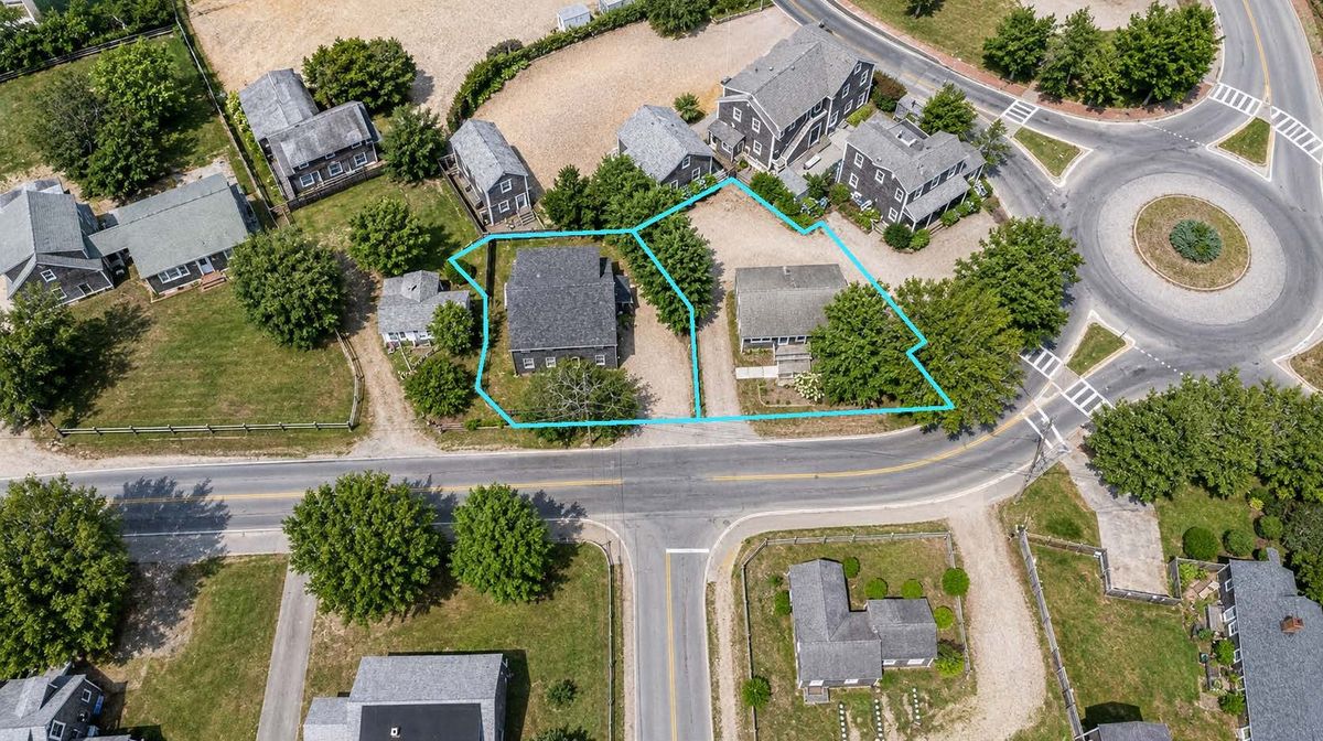 Mid Island- 1 & 3 Hooper Farm Road Image