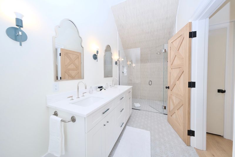 Rental Image 43