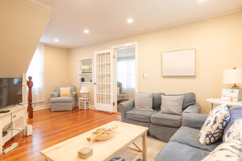 Rental Image 6