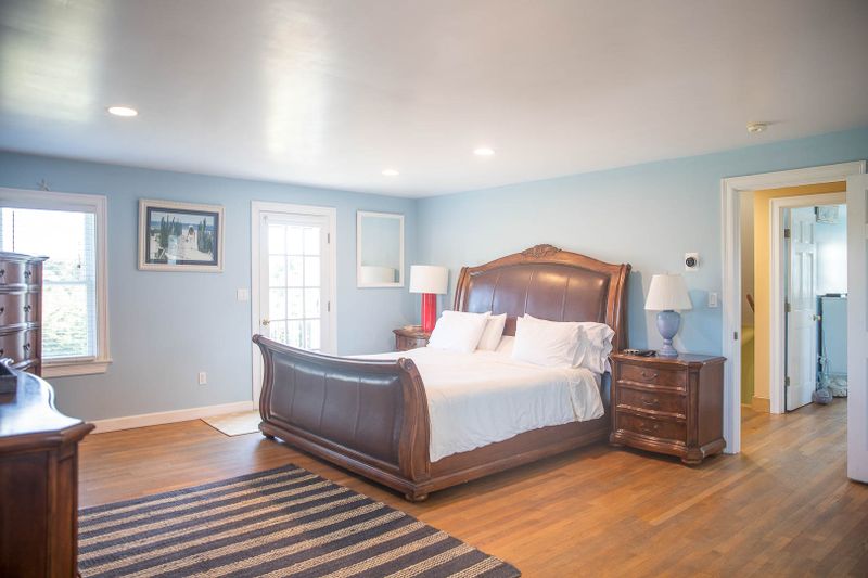 Rental Image 8