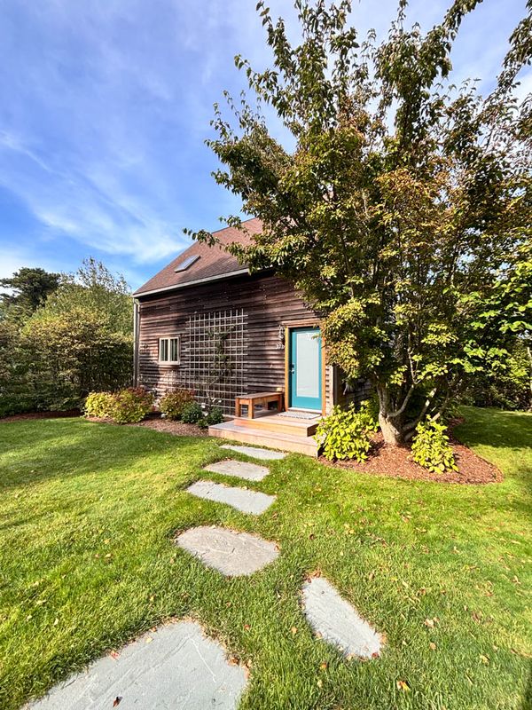 32 Polpis Rd Guest House Image