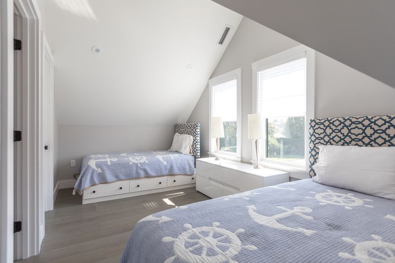 Rental Image 8