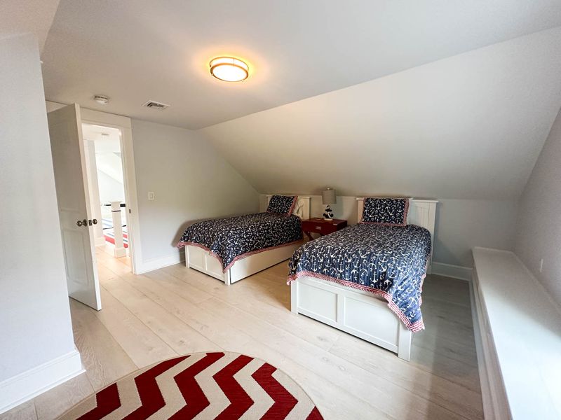 Rental Image 19