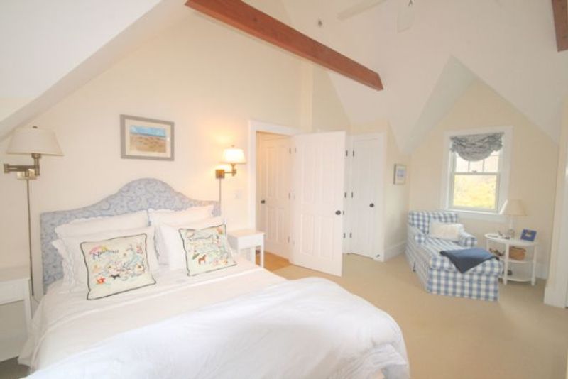 Rental Image 18