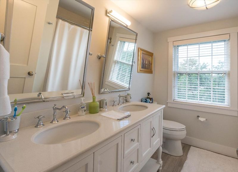 Rental Image 14