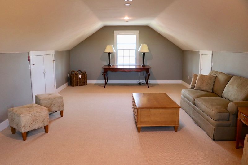 Rental Image 26